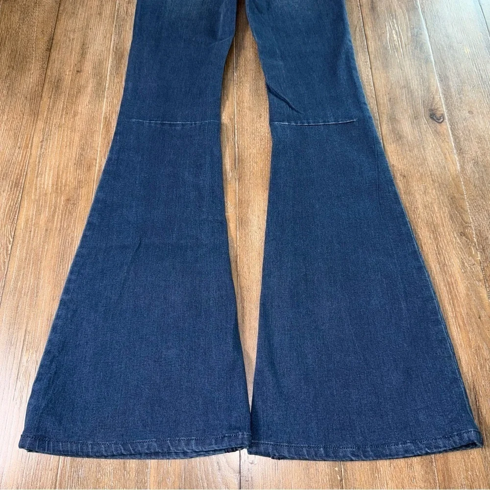 WE THE FREE Penny Pull-On Flare Jeans Dark Blue Boho low Ris Retro